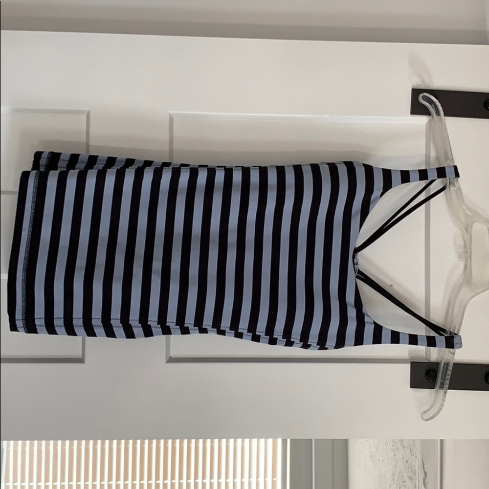 lululemon workout top